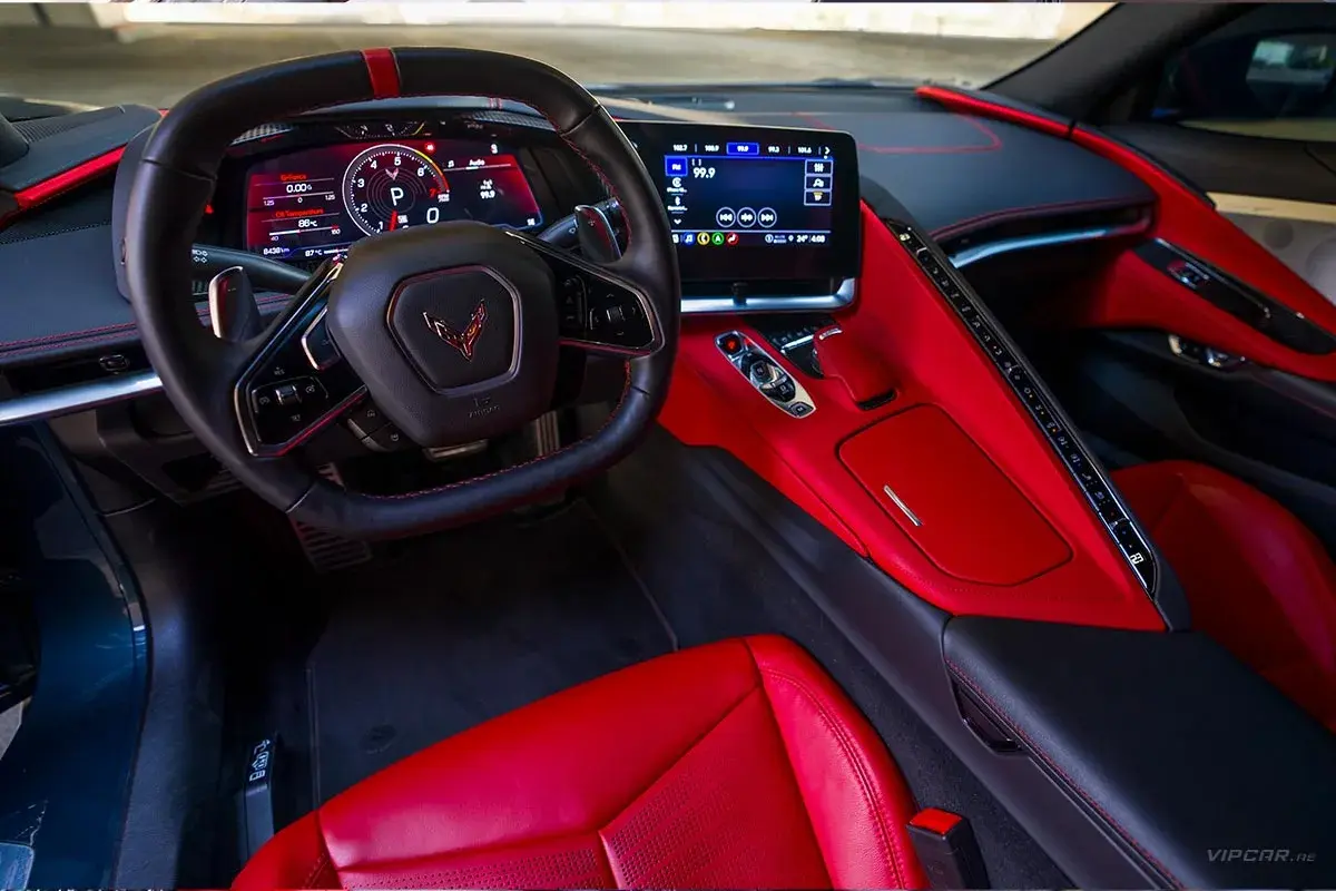 Chevrolet-Corvette-C8-Gray-Interior