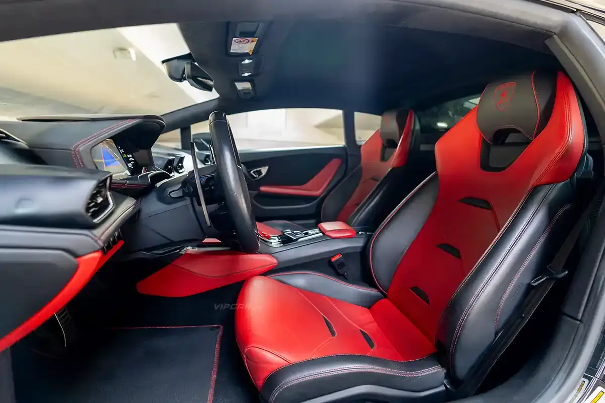 Lamborghini Huracan Evo Coupe Interior