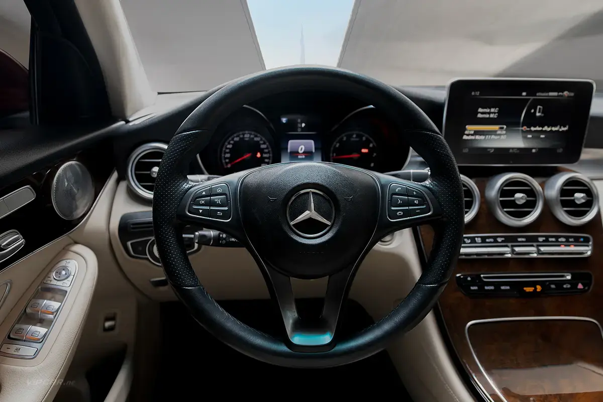 Mercedes GLC 300 Interior Steering