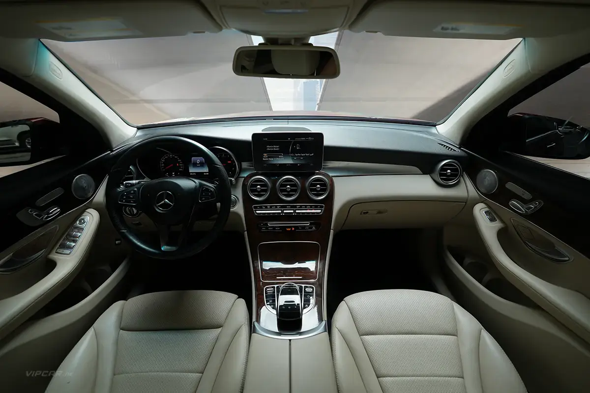 Mercedes GLC 300 Interior